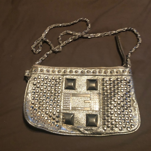 GUESS silver clutch - Picture 2 of 5